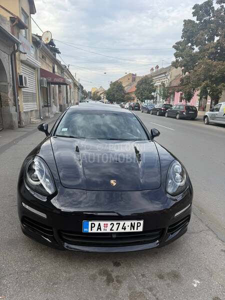 Porsche Panamera 