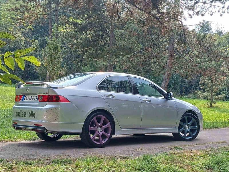 Falken 235/40 R19 Letnja