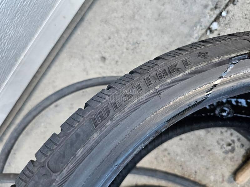 Westlake 225/35 R19 Zimska