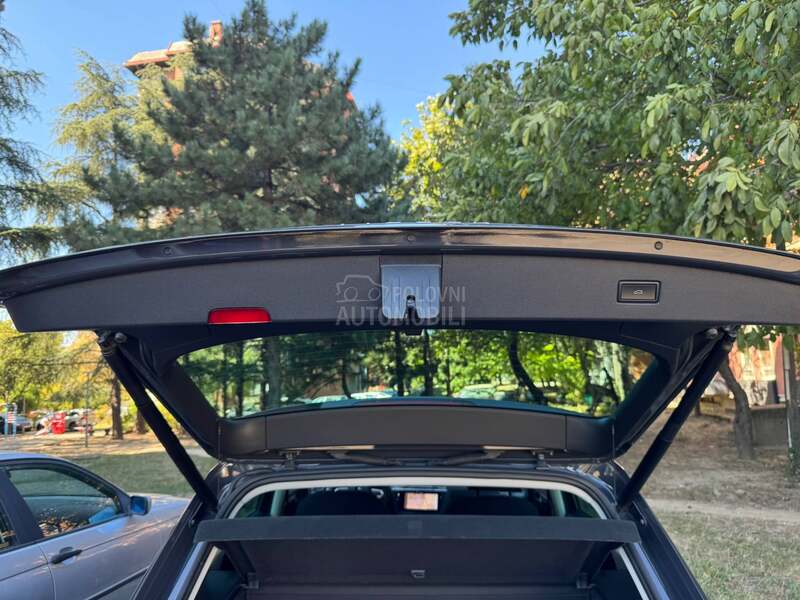 Volkswagen Tiguan 2.0-DSG-Elegance