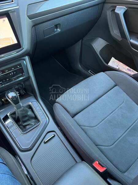 Volkswagen Tiguan 2.0-DSG-Elegance