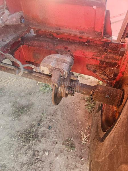 Zmaj 142 sa kederom za kukuruz