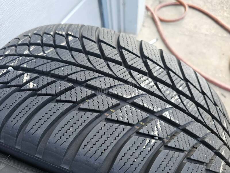Bridgestone 225/45 R18 Zimska