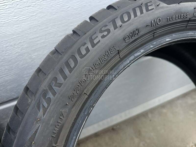 Bridgestone 225/45 R18 Zimska