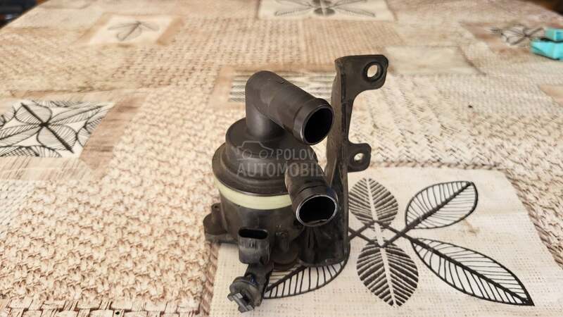 Pomocna pumpa antifriza