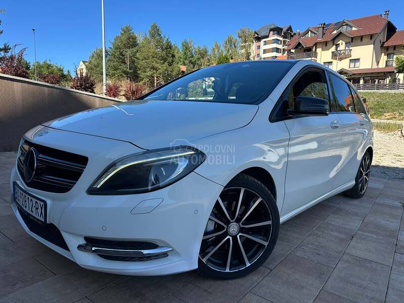 Mercedes Benz B 180 