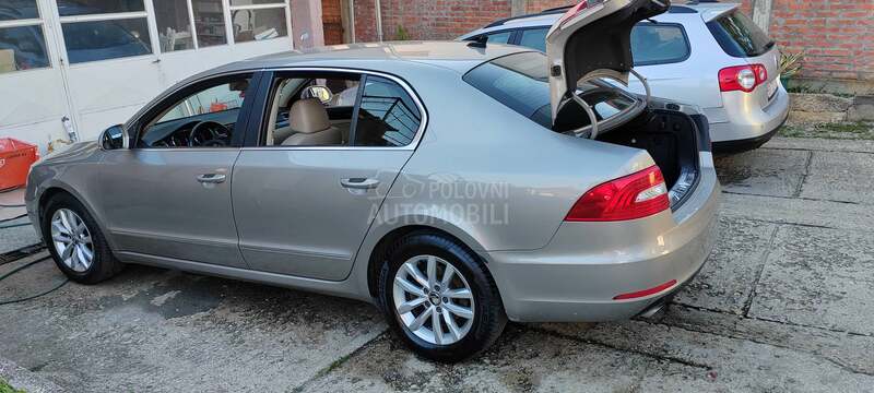Škoda Superb 2.0tdi