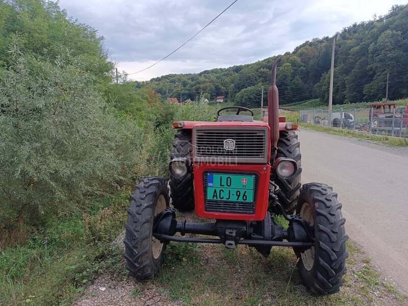 Universal 445 DT
