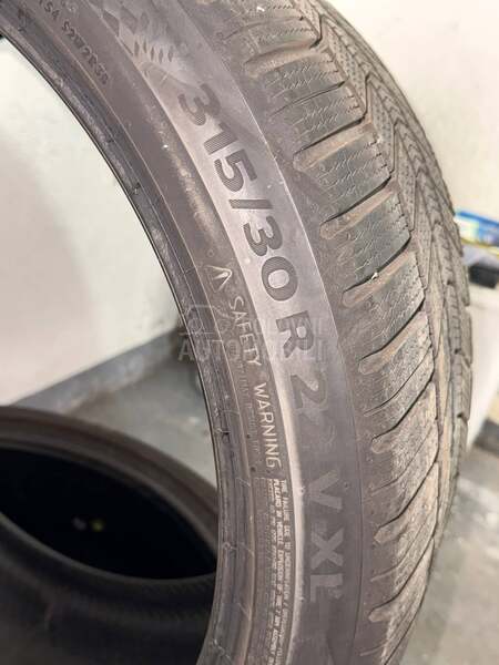 Continental 315/30 R22 Zimska