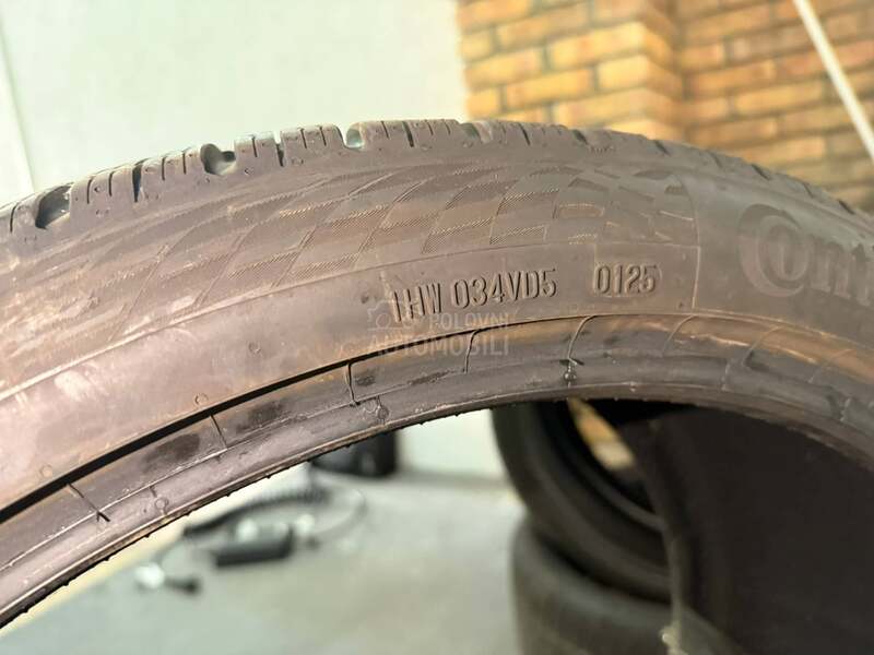 Continental 315/30 R22 Zimska