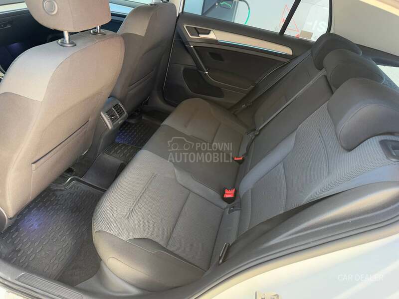 Volkswagen Golf 7 r-line/dsg/Led/kam