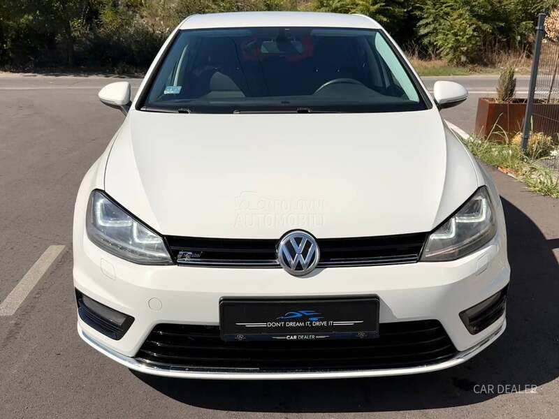 Volkswagen Golf 7 r-line/dsg/Led/kam