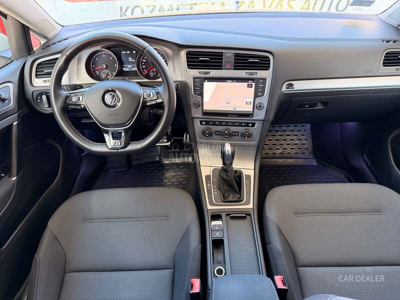 Volkswagen Golf 7 r-line/dsg/Led/kam