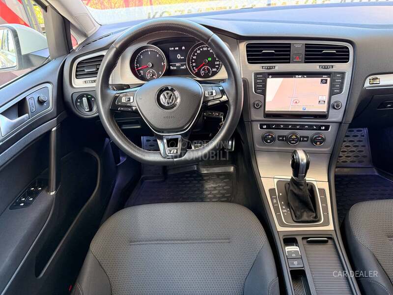 Volkswagen Golf 7 r-line/dsg/Led/kam