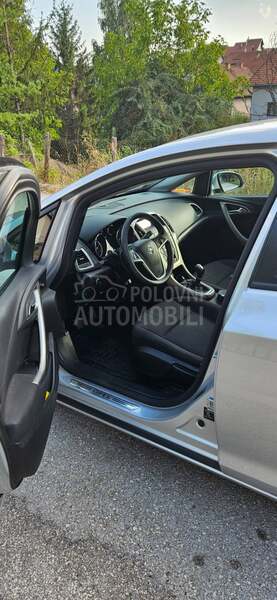 Opel Astra J 1,7 CDTI