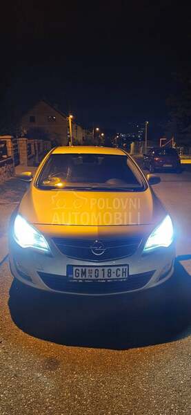Opel Astra J 1,7 CDTI