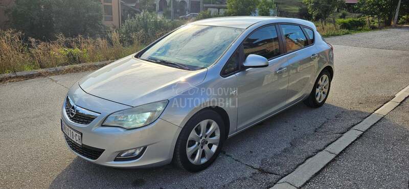 Opel Astra J 1,7 CDTI