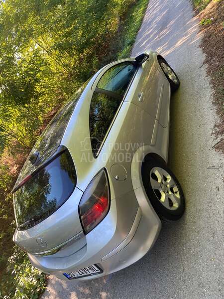Opel Astra H 1.9 cdti