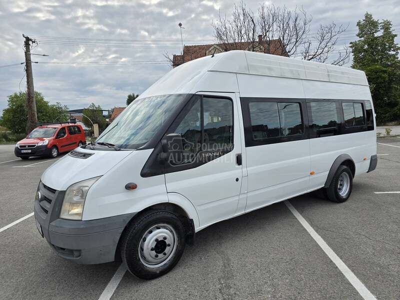 Ford Transit 18 sedista
