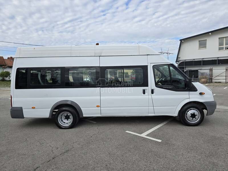 Ford Transit 18 sedista