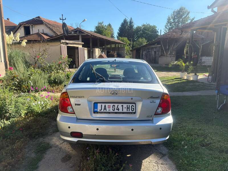 Hyundai Accent 