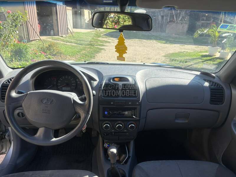 Hyundai Accent 