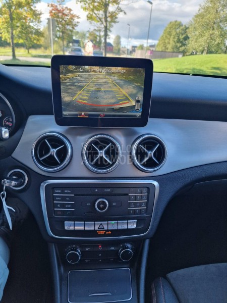 Mercedes Benz CLA 180 AMG 180