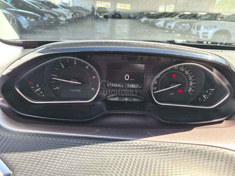 Peugeot 2008 1.4 HDI PREMIUM