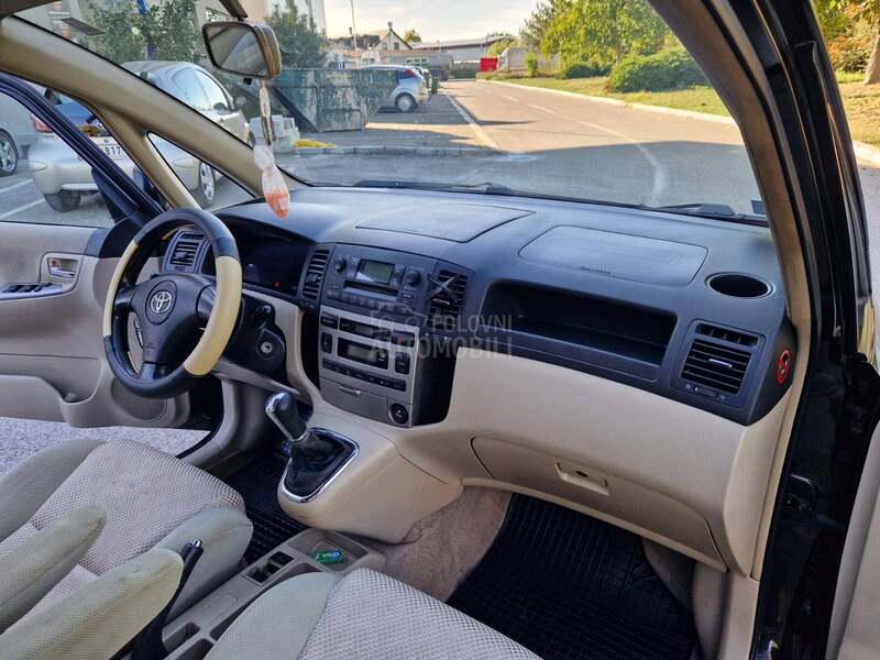 Toyota Corolla Verso D4D