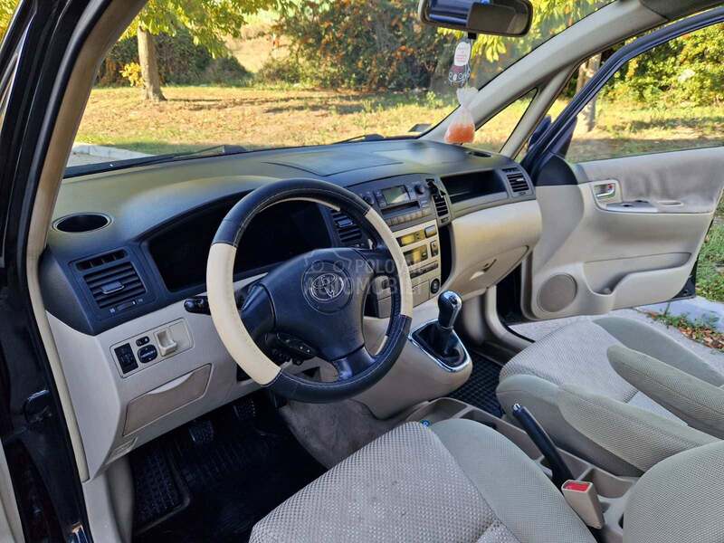 Toyota Corolla Verso D4D