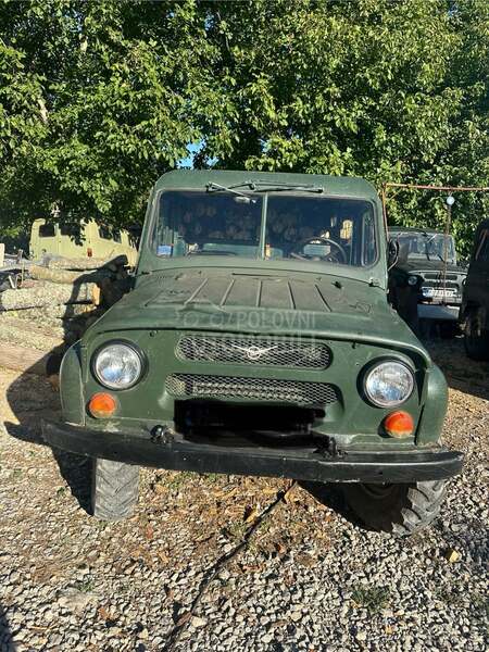 UAZ 469 2.445