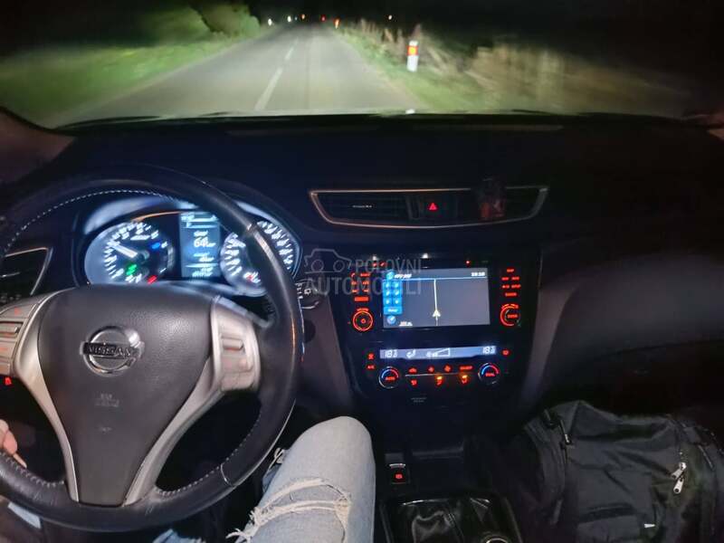 Nissan X-Trail 1.6 Turbo