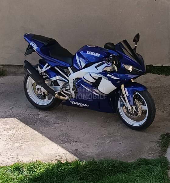 Yamaha YZF R1