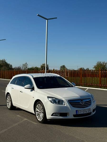 Opel Insignia Cosmo