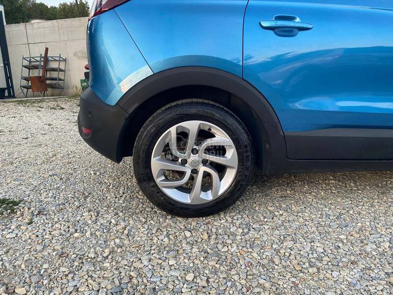 Opel Crossland X  