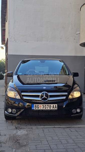 Mercedes Benz B 200 