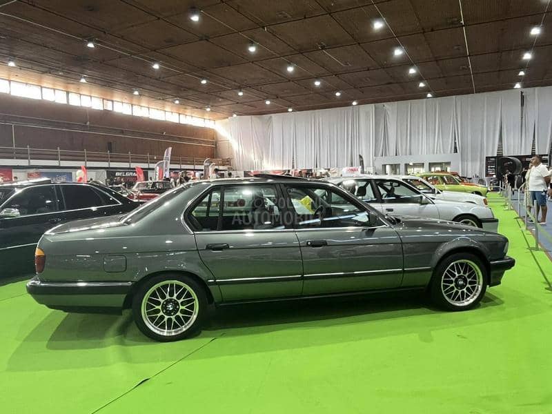 BMW 730 