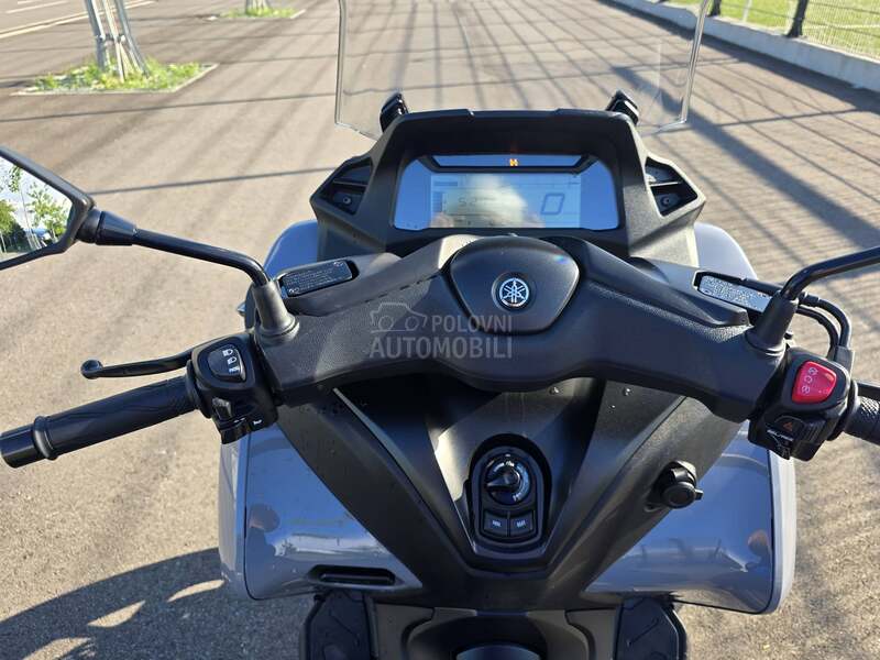 Yamaha TRICITY 300 B