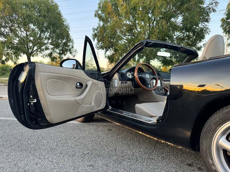 Mazda MX-5 Nardi Wood trim