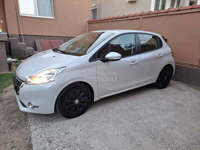 Peugeot 208 1.6 HDI //NOVO//