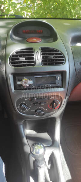 Peugeot 206 1.1
