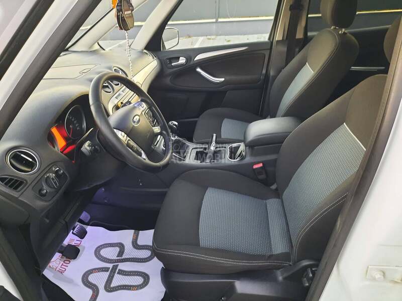 Ford Galaxy 2.0 TDCI