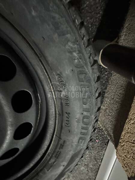 Bridgestone 205/55 R16 Zimska