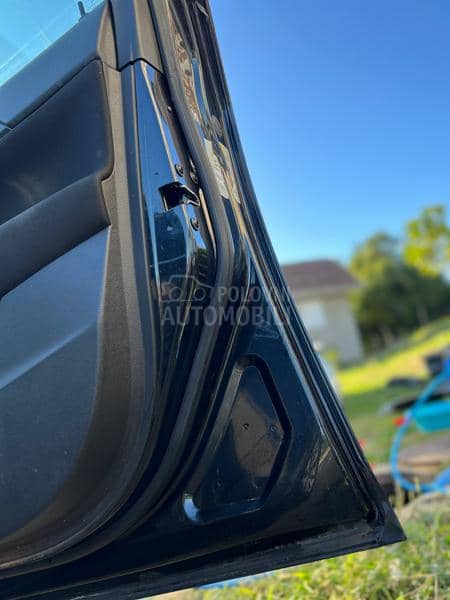 Vrata Prednja Desna Komplet