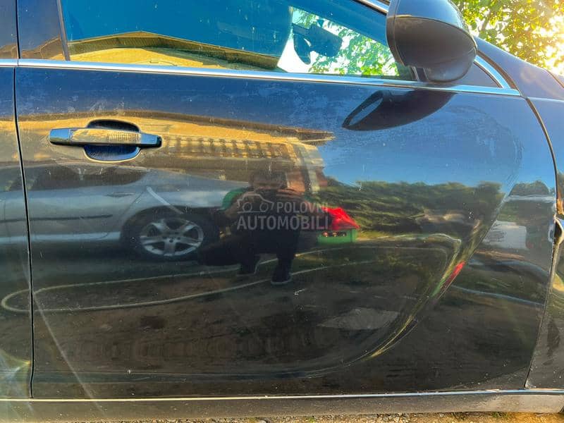 Vrata Prednja Desna Komplet