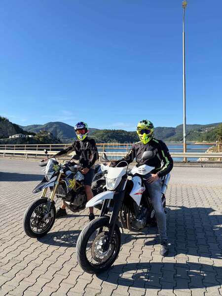 Aprilia dorsoduro 750