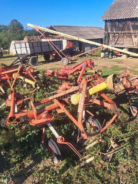 Deutz-Fahr Khun Fella Rastresaci