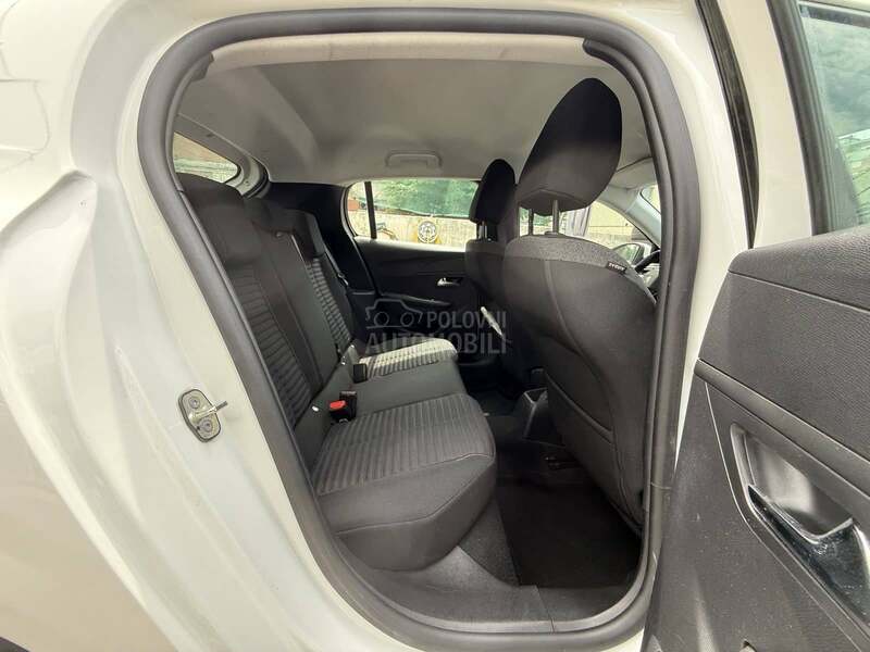 Peugeot 208 1.2 B