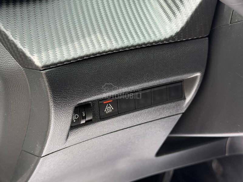 Peugeot 208 1.2 B