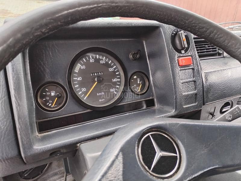 Mercedes Benz Mb100 